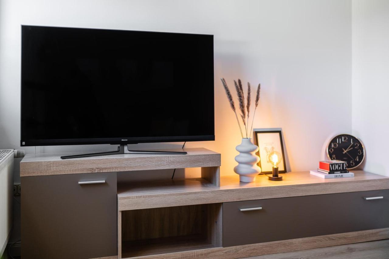 Vivid - Ideal Fuer 4 - Strandnaehe Mit 2 Terrassen - 2 Sz & Wz Varel Esterno foto